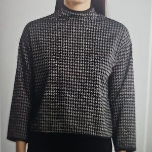 NWT MAX STUDIO Houndstooth Funnel Neck Long Sleeved Top 3 Sizes